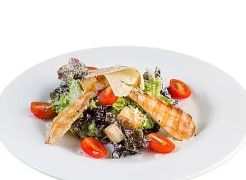 Salată Caezar cu pui