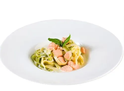 Tagliatelle cu somon